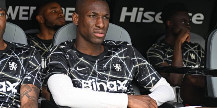 Nicolas Jackson Faces Uncertain Chelsea Future Amid Transfer Talks