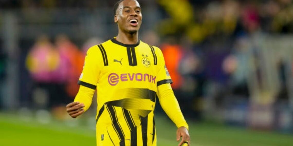 Chelsea and Bayern Locked in Jamie Bynoe-Gittens Battle, But Dortmund Yet to Talk