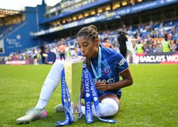 OL Lyonnes Confirm Signing of Ashley Lawrence from Chelsea