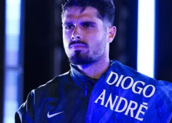 What Pedro Neto did in Emotional Tribute to Diogo Jota Before Chelsea Game