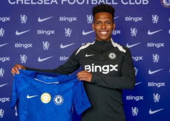 Estevao Willian Officially Unveiled as Chelsea Player and Shines in First Training Session