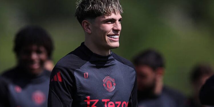 Chelsea Close to Securing Deal for Manchester United Winger Alejandro Garnacho