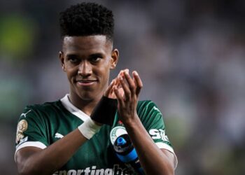 Estevao Willian Spotted at Cobham Ahead of Anticipated Chelsea Debut