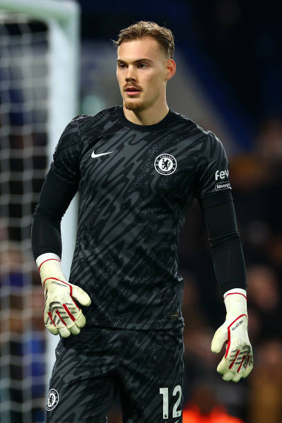 Report: Chelsea star considering exit options