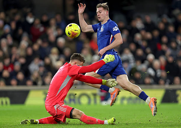 The £30m summer signing has character, physical presence and a willingness to battle. But too often, his game devolves into wrestling centre-backs rather than doing the basics well. 